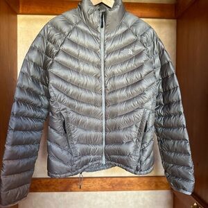The North Face Metallic Silver Quilted Jacket Interior - Pertex Label